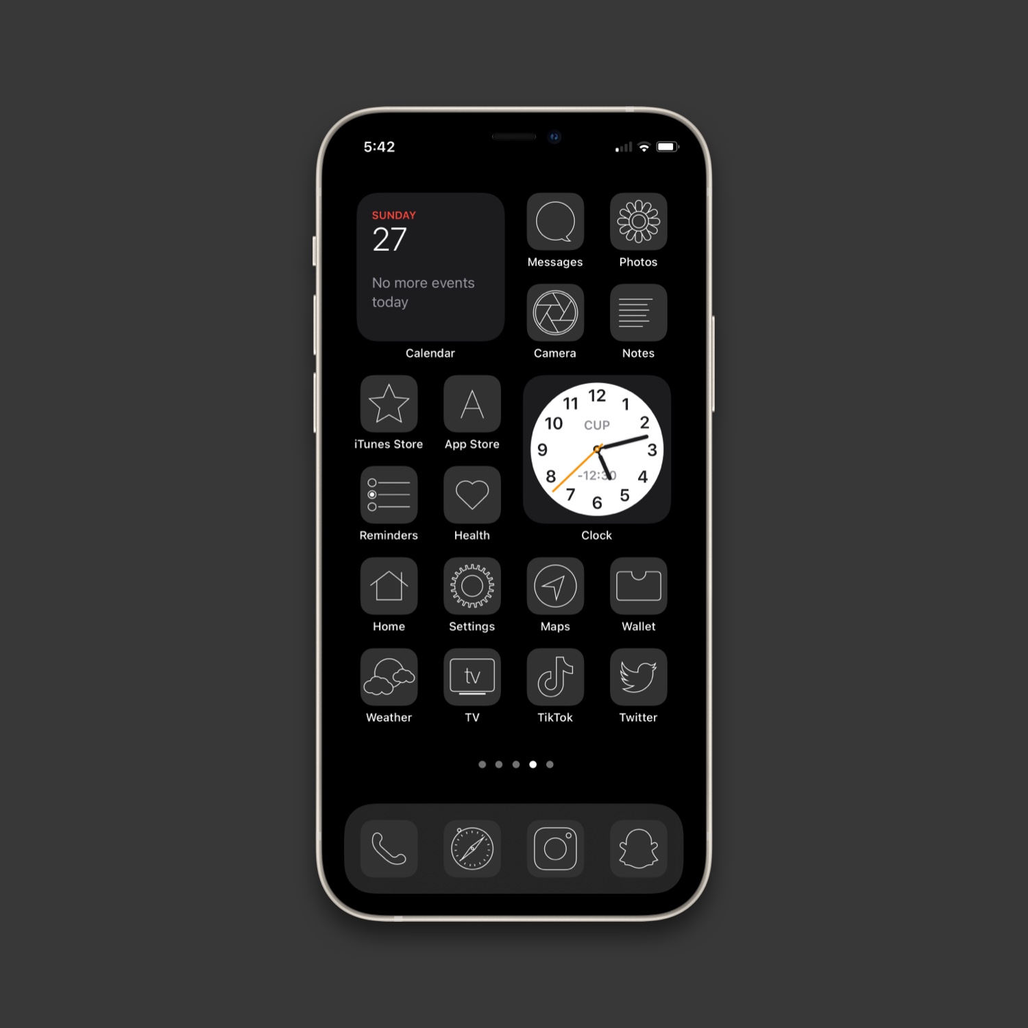 Black Minimalist theme icon homescreen with black widgets mixed